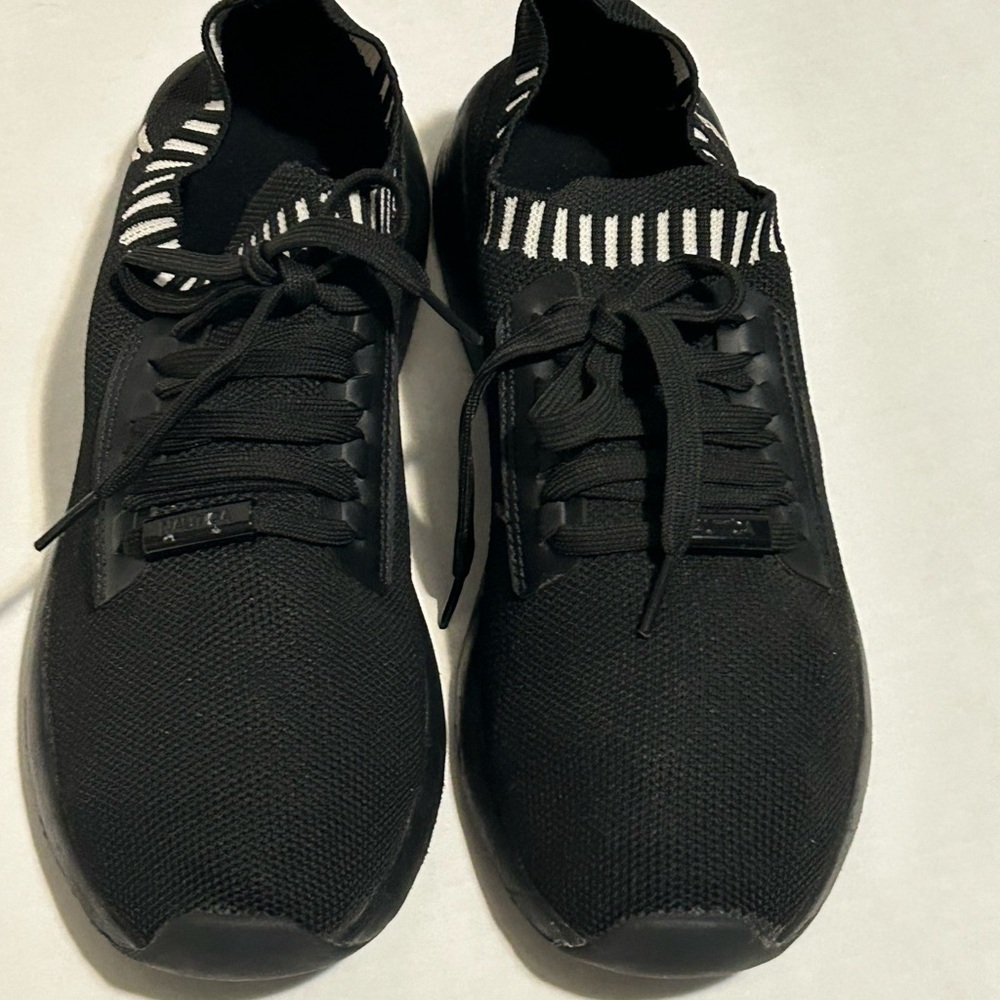 Nautica Black and White women's Sneakers